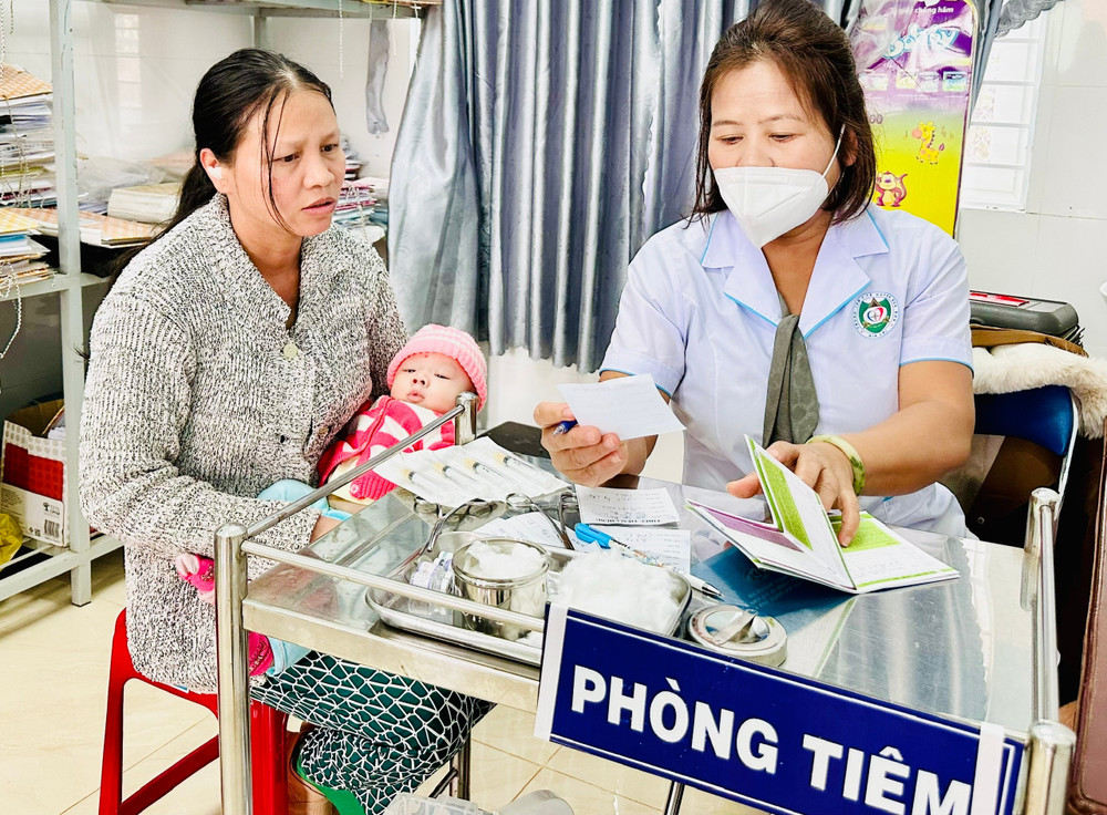 Một số bệnh truyền nhiễm đã có vắc xin phòng bệnh, người dân nên tiêm vắc xin phòng bệnh an toàn và hiệu quả. Ảnh: N.N mot-so-benh-truyen-nhiem-da-co-vac-xin-phong-benh-nguoi-dan-nen-tiem-vac-xin-phong-benh-an-toan-va-hieu-qua-anh-nhu-nguyen.jpg