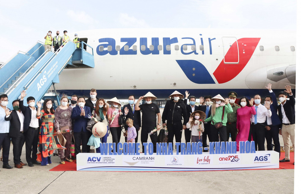 Máy bay hãng hàng không Azur Air đưa khách Nga đến Khánh Hòa cuối năm 2021. Ảnh: baokhanhhoa.vn images5487172-n8-20250304122114.jpg