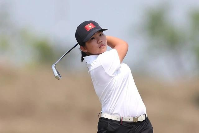 Tay golf nữ Anna Lê Tay golf nữ Anna Lê