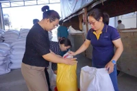 Phường Hội Phú: Cấp phát gạo cho 401 hộ có hoàn cảnh khó khăn dịp Tết Nguyên đán Bính Ngọ