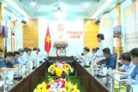 Phó Chủ tịch UBND tỉnh Nguyễn Tự Công Hoàng kiểm tra công tác giải phóng mặt bằng các khu công nghiệp