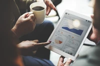 Gia Lai: Đầu tư chứng khoán qua mạng, một phụ nữ bị lừa hơn 3,9 tỷ đồng