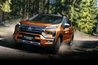 Loạt ô tô “vừa ra mắt đã giảm giá”: Bức tranh cạnh tranh khốc liệt của thị trường Việt Nam