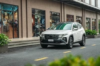 Hyundai Tucson thế hệ mới lộ diện khi chạy thử, hé lộ thiết kế hoàn toàn lột xác