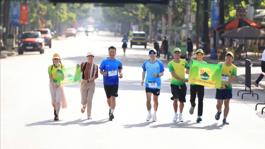 Các thành viên CLB Gia Lai Marathon tham gia và đạt nhiều giải cao tại Giải Half Marathon Buôn Ma Thuột 2025. Ảnh: T.K cac-thanh-vien-clb-gia-lai-marathon-dat-nhieu-thanh-tich-tai-bmt-3021.jpg