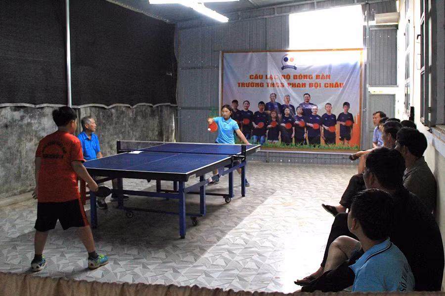 clb-bong-ban-truong-thcs-phan-boi-chau-don-nhan-duoc-nhieu-su-ung-ho-tu-phu-huynh-anh-hh.jpg