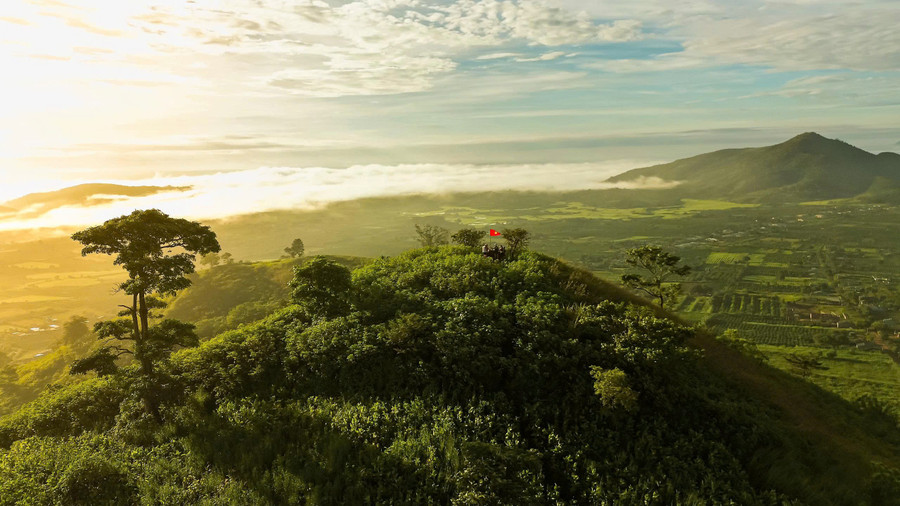 Cung đường của cự ly 42 km sẽ trở thành điểm nhấn của Gia Lai City Trail năm nay. Ảnh: Phúc Toàn gia-lai-city-trail-fly.jpg