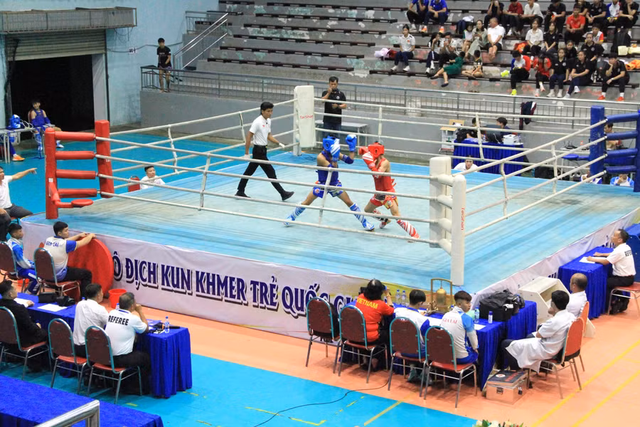 cac-van-dong-vien-thi-dau-quyet-tam-cong-hien-nhung-tran-dau-soi-noi-ngay-trong-ngay-khai-mac-giai.jpg