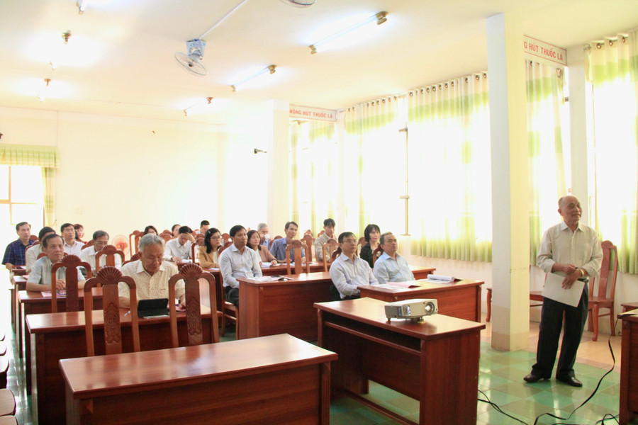 Hội nghị thu hút các trí thức, nhà khoa học đến tham gia. Ảnh: Hoàng Hoài img-5440.jpg