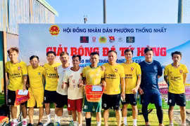 Đoàn phường Thống Nhất vô địch Giải bóng đá tứ hùng chào mừng thành công cuộc bầu cử.