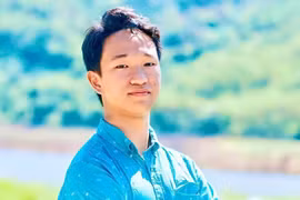 Chàng trai Gia Lai chinh phục bằng sáng chế robot siêu nhỏ.