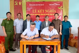 Tòa án nhân dân tỉnh Gia Lai kết nghĩa với làng Dư Keo và Sur A.