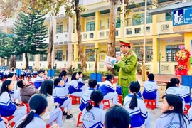 Gần 1.700 học sinh tham gia ngoại khóa “Em là hiệp sĩ giao thông”
