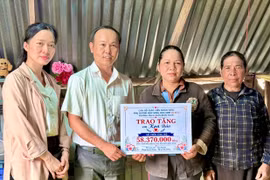 Hơn 58 triệu đồng hỗ trợ học sinh Trường THCS Trần Quốc Toản mắc bệnh hiểm nghèo