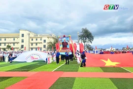 Khi tinh thần thể thao lan tỏa từ ngọn lửa khai mạc