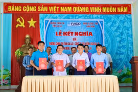 Trường Chính trị tỉnh Gia Lai và Công ty Bảo hiểm PJICO Gia Lai kết nghĩa với thôn Drok.