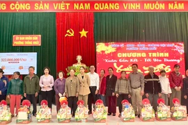 Các phường trung tâm phía Tây Gia Lai tổ chức chương trình chăm lo Tết Bính Ngọ 2026 cho người khó khăn.