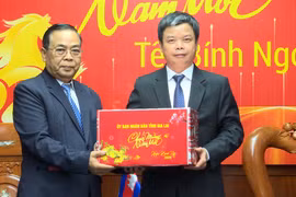 Lãnh đạo tỉnh Gia Lai tiếp Đoàn đại biểu tỉnh Preah Vihear Vương quốc Campuchia.