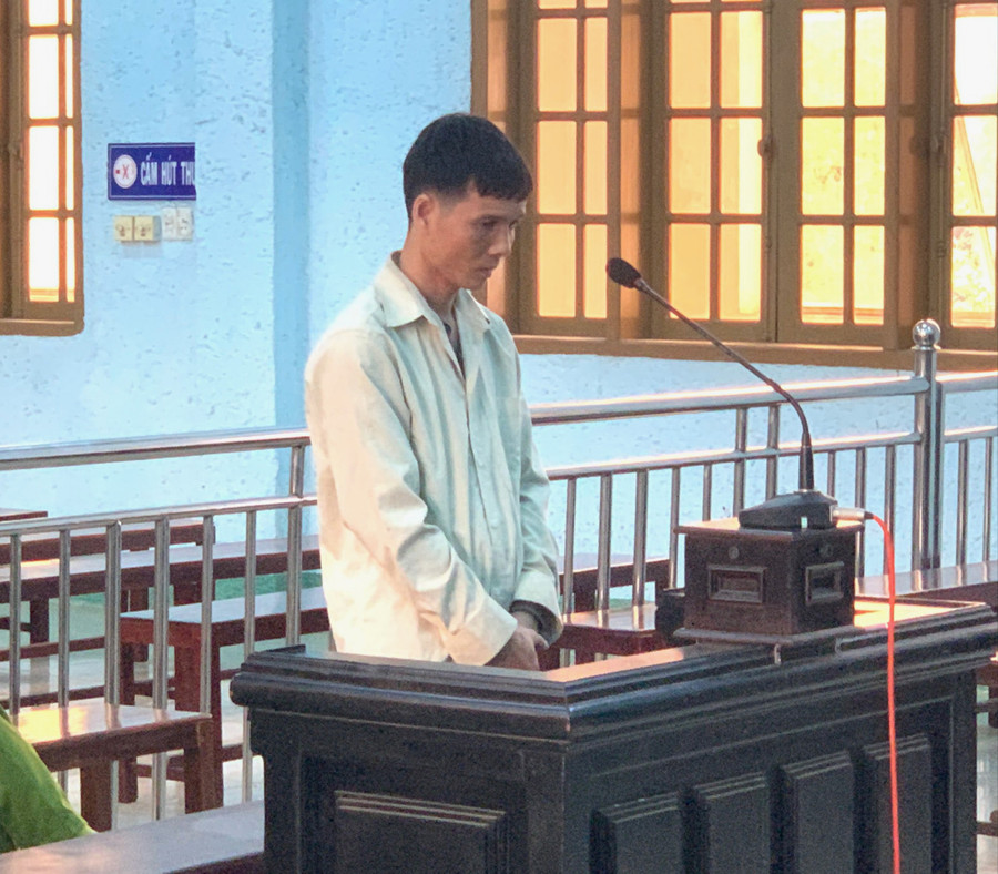 Bị cáo Nguyễn Tiến Lâm tại phiên tòa. Ảnh: R'Ô HOK Bị cáo Nguyễn Tiến Lâm tại phiên tòa. Ảnh: R'Ô HOK