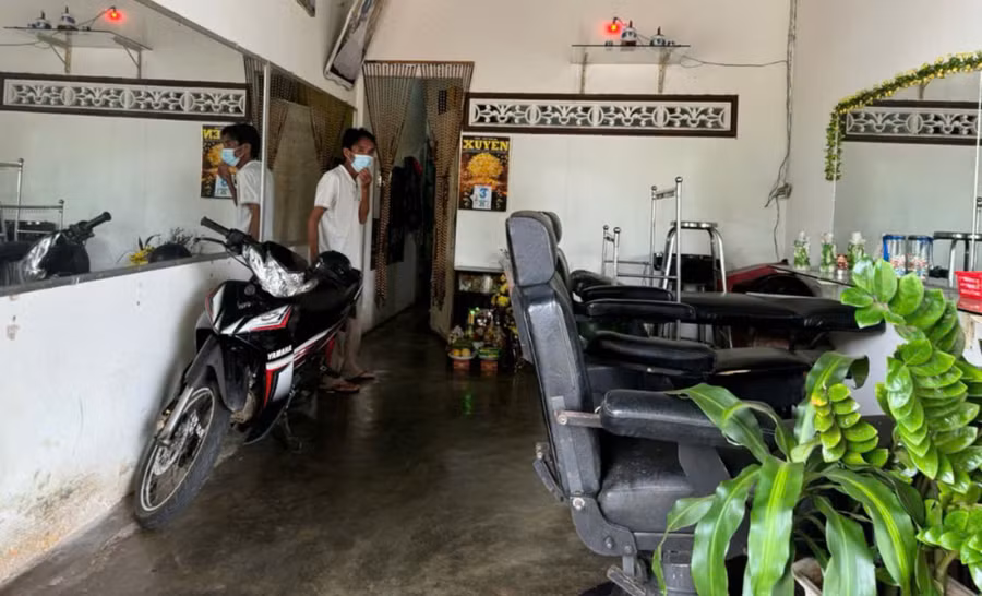 Tiệm cắt tóc tại phường Hoa Lư, TP. Pleiku nơi xảy ra vụ việc 1 phụ nữ tử vong. Ảnh: CTV