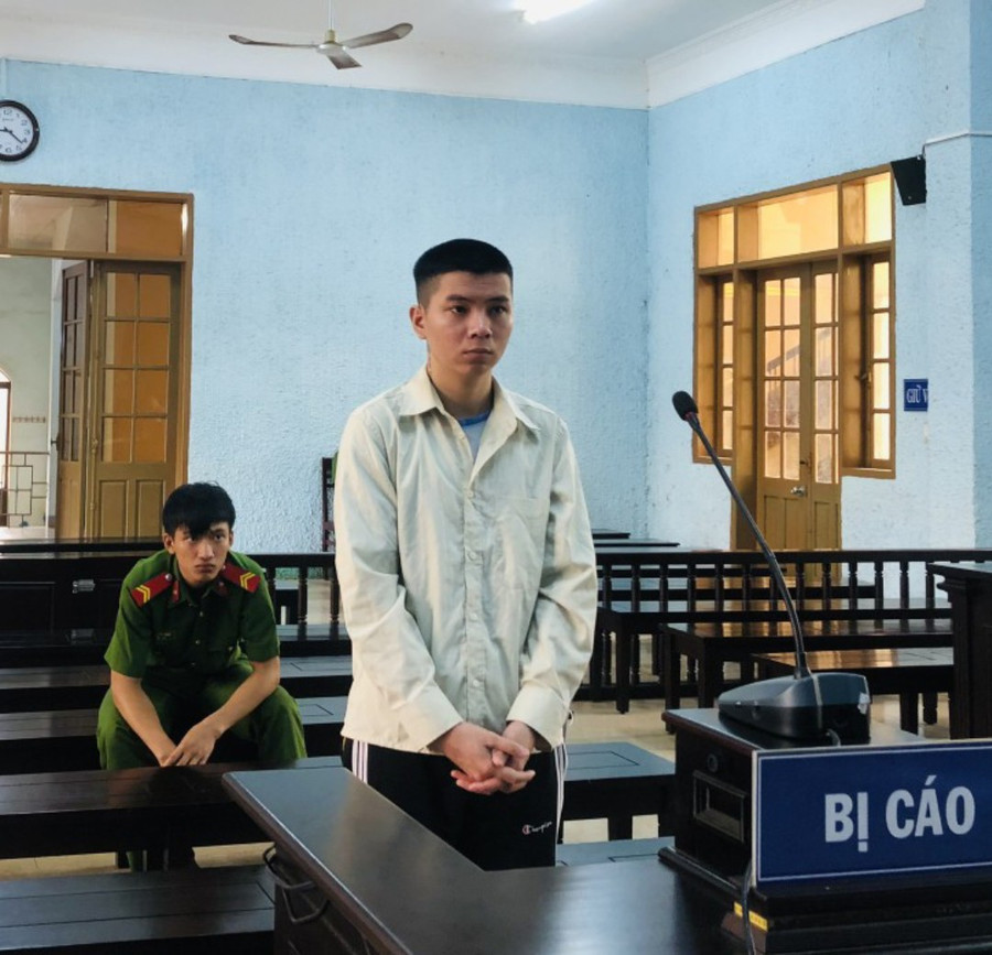 Bị cáo Hoàng Văn Hải tại phiên tòa. Ảnh: R'Ô HOK Bị cáo Hoàng Văn Hải tại phiên tòa. Ảnh: R'Ô HOK