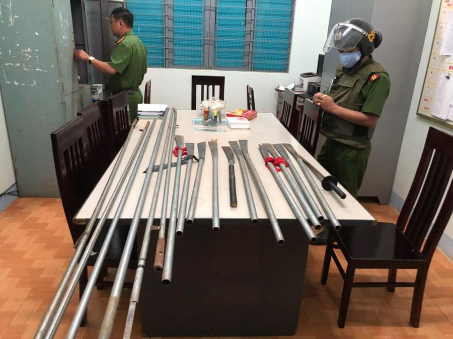 Các hung khí được cơ quan Công an thu giữ. Ảnh: Công an cung cấp.