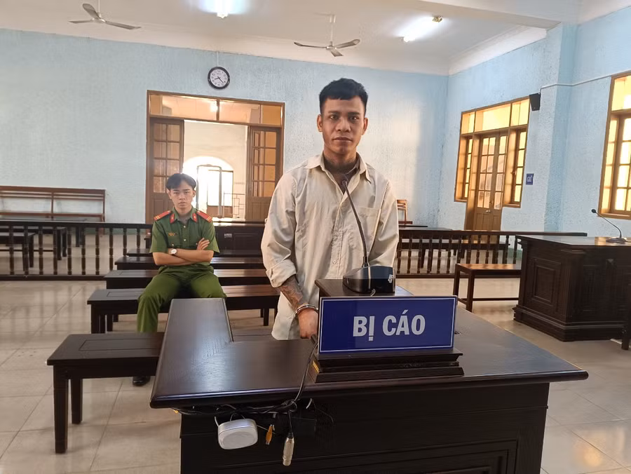 Bị cáo Rmah Linh tại phiên tòa. Ảnh: R'Ô HOK