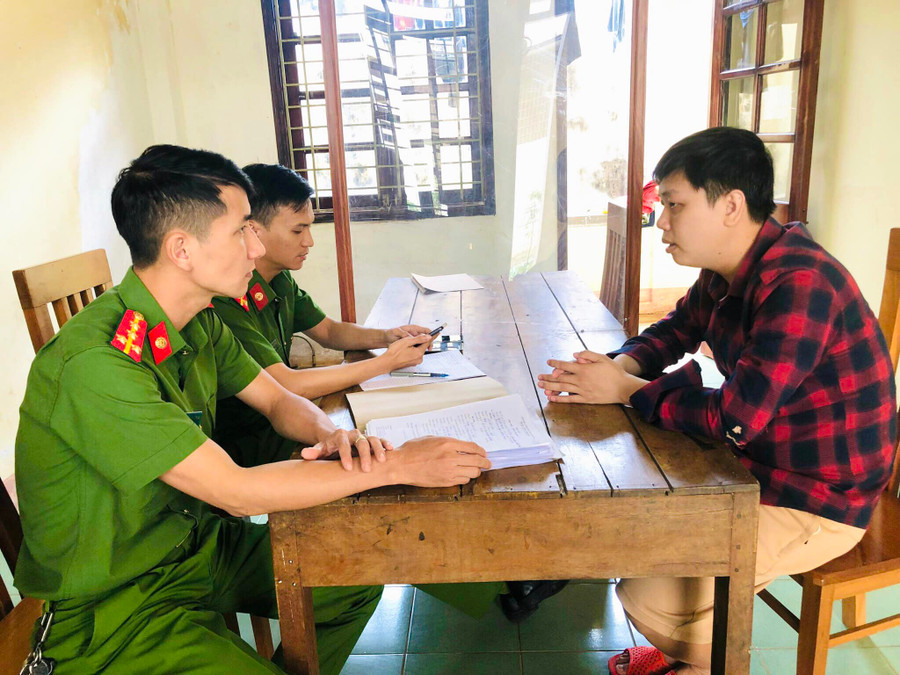 Đối tượng Nguyễn Minh Nhựt làm việc với cơ quan Công an.Ảnh: Công an huyện Chư Păh Đối tượng Nguyễn Minh Nhựt làm việc với cơ quan Công an.Ảnh: Công an huyện Chư Păh