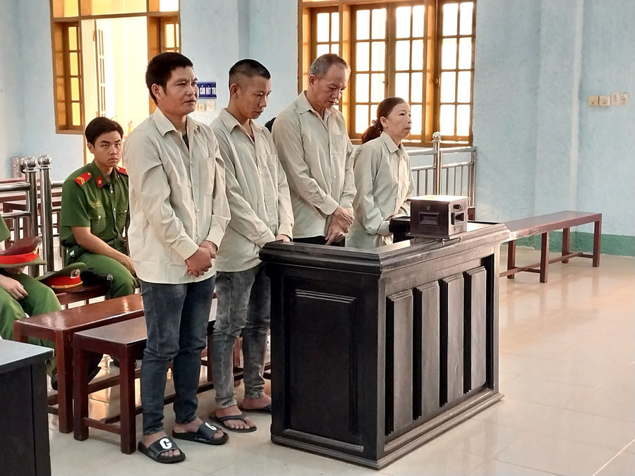 Các bị cáo tại phiên tòa. Ảnh: T.S