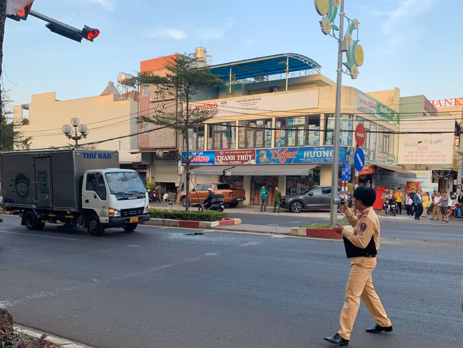 Hiện trường xảy ra vụ va chạm giao thông.Ảnh: R.H