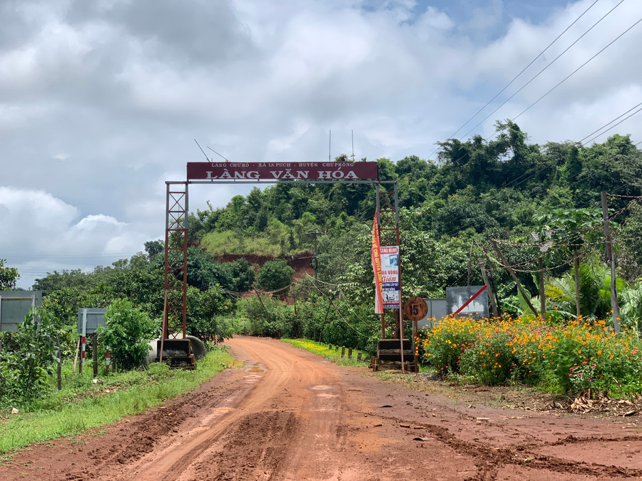 Một góc làng Chư Kó, xã Ia Púch. Ảnh: R.H