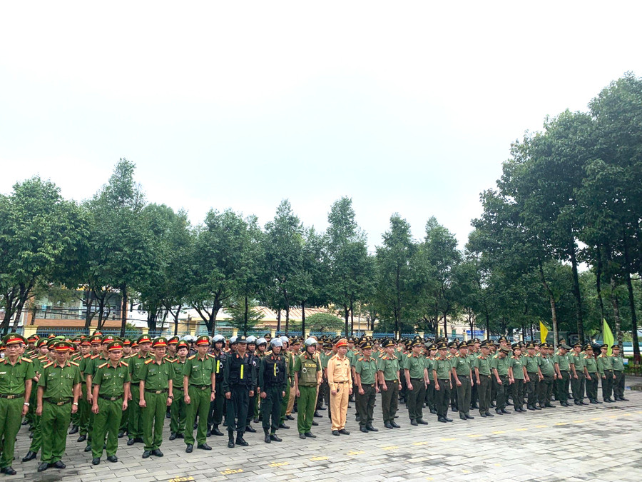 Quang cảnh buổi lễ phát động. Ảnh: R'Ô HOK Quang cảnh buổi lễ phát động. Ảnh: R'Ô HOK