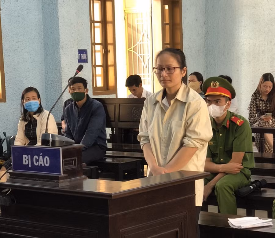 Bị cáo Lê Thị Thương tại phiên tòa. Ảnh: Trung Dũng