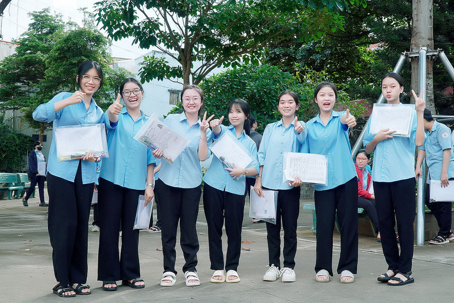 Tỷ lệ học sinh đậu tốt nghiệp THPT chung của tỉnh Gia Lai năm 2024 đạt 98,8% (tăng 1,02% so với kết quả chưa phúc khảo năm 2023). Ảnh: Đ.T Tỷ lệ học sinh đậu tốt nghiệp THPT chung của tỉnh Gia Lai năm 2024 đạt 98,8% (tăng 1,02% so với kết quả chưa phúc khảo năm 2023). Ảnh: Đ.T