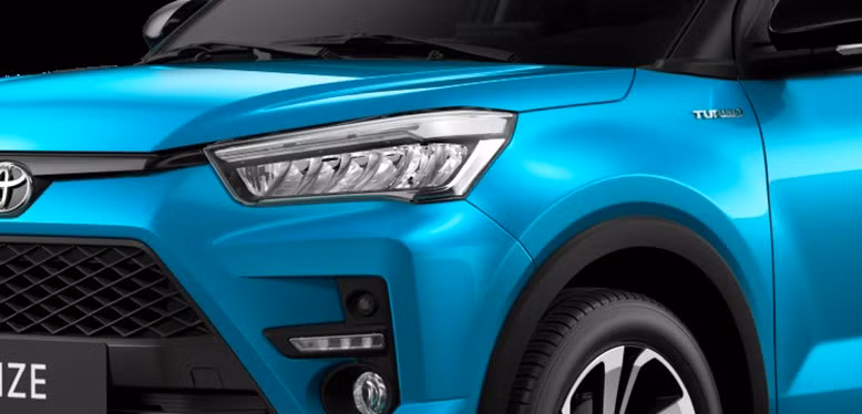 Toyota Raize được trang bị cụm đèn pha LED hiện đại, tự động. Ảnh: S.T