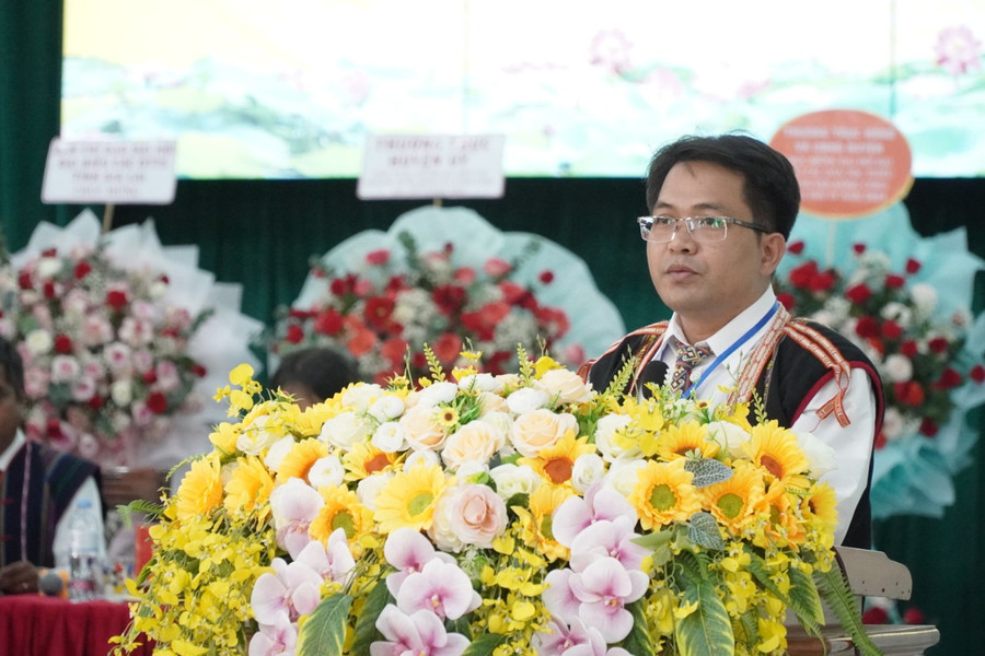 Ông Trường Trung Tuyến-Phó Trưởng ban Dân tộc tỉnh, thành viên Ban Chỉ đạo Đại hội đại biểu các DTTS tỉnh Gia Lai phát biểu tại Đại hội. Ảnh: Đức Thuỵ