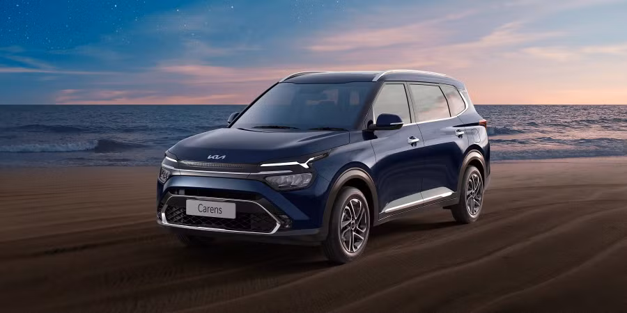 Kia Carens gây ấn tượng với ngoại hình hiện đại, nội thất rộng rãi và nhiều tính năng an toàn, tiện nghi. Ảnh: S.T