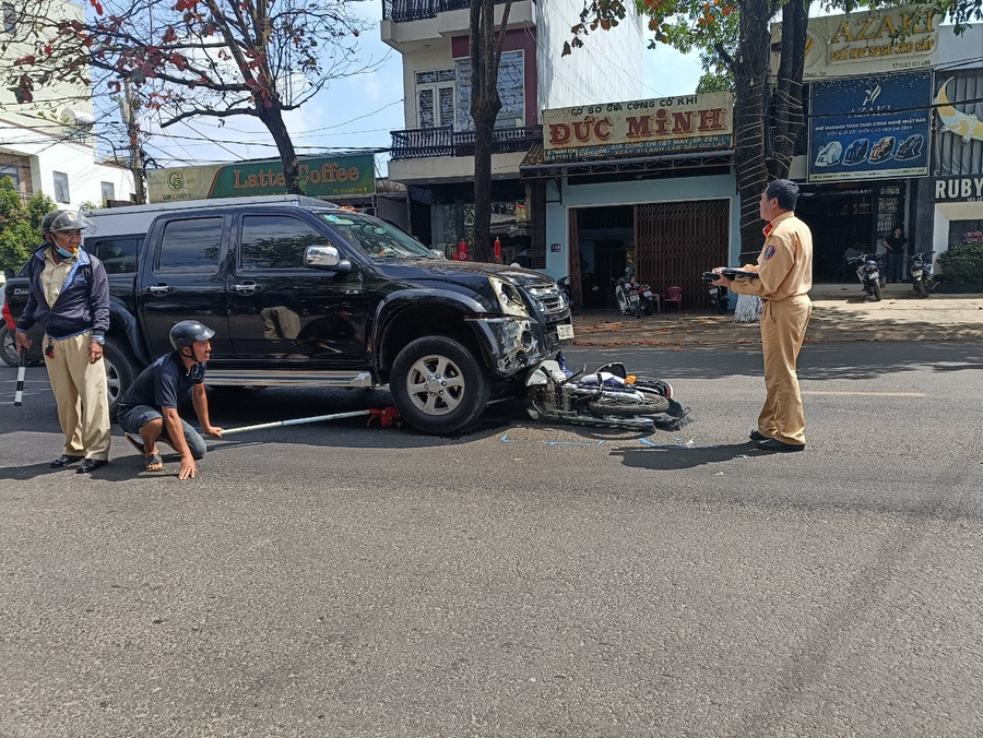 Hiện trường vụ va chạm giao thông. Ảnh: R'Ô HOK Hiện trường vụ va chạm giao thông. Ảnh: R'Ô HOK