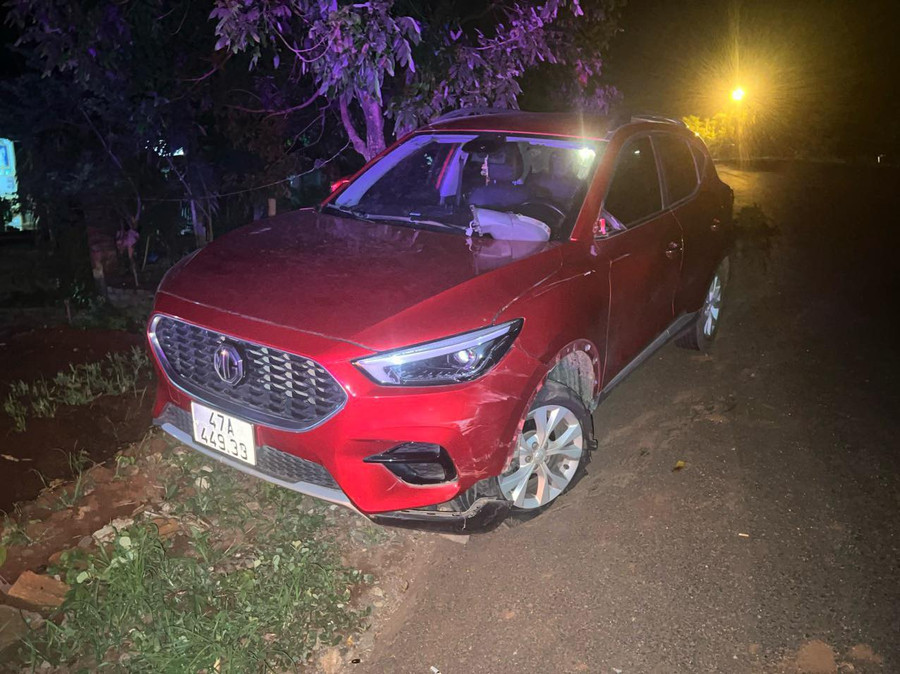 Ô tô do tài xế Tuấn điều khiển. Ảnh: T.T Ô tô do tài xế Tuấn điều khiển. Ảnh: T.T