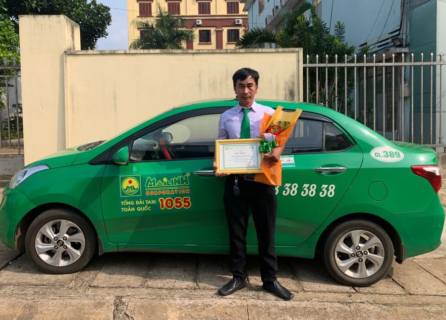 Anh Nguyễn Hà Trung là tài xế taxi Công ty TNHH Mai Linh Gia Lai. Ảnh: R'Ô HOK