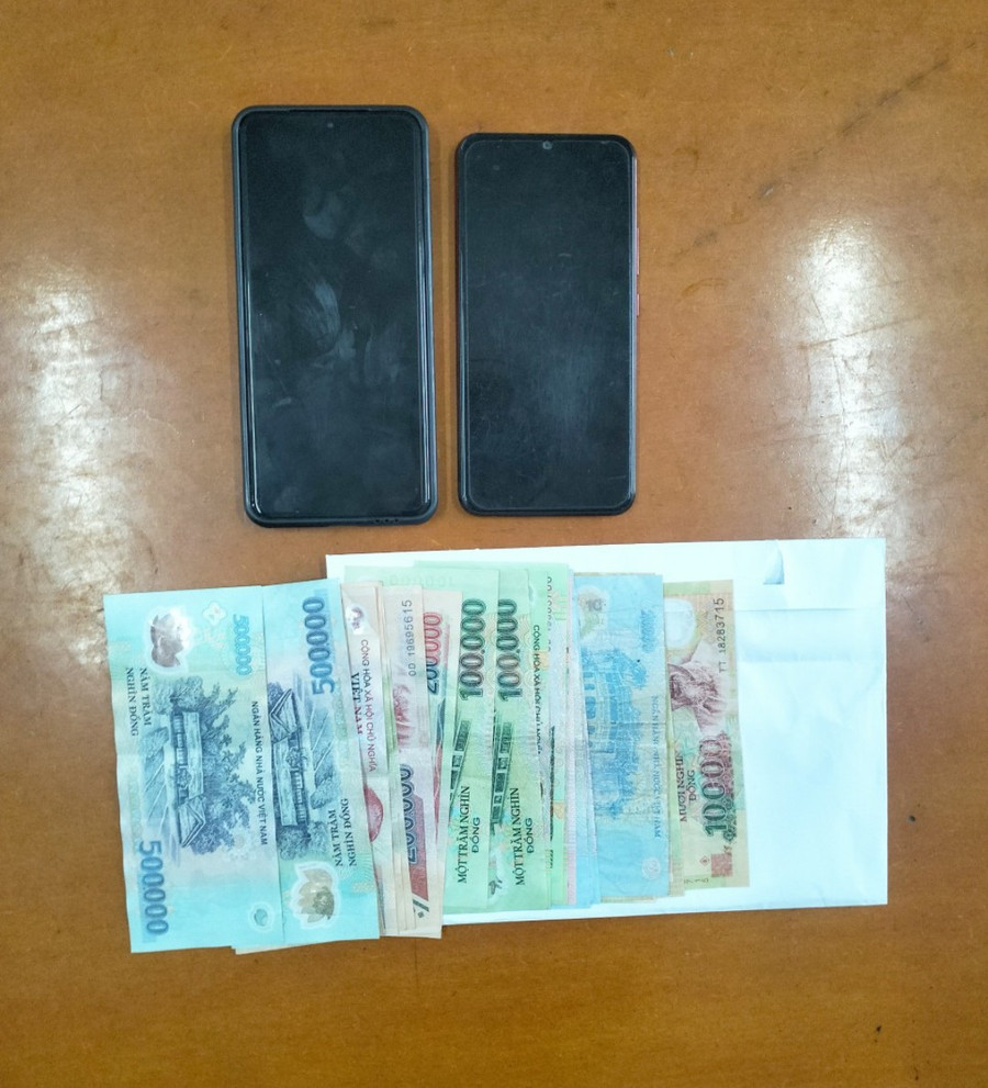 Tang vật được lực lượng Công an thu giữ. Ảnh: Công an thị xã An Khê Tang vật được lực lượng Công an thu giữ. Ảnh: Công an thị xã An Khê