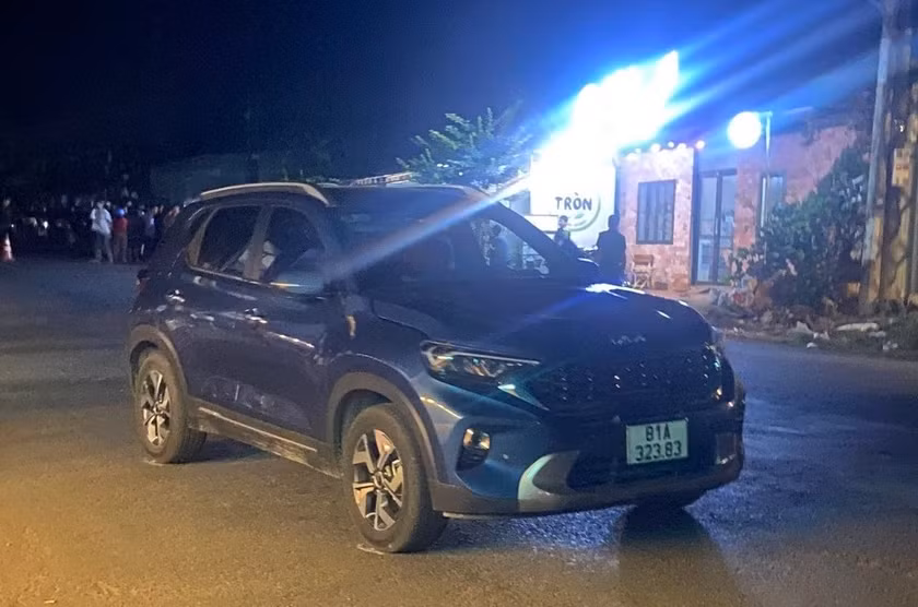 Xe ô tô gây tai nạn chết người. Ảnh: T.D Xe ô tô gây tai nạn chết người. Ảnh: T.D