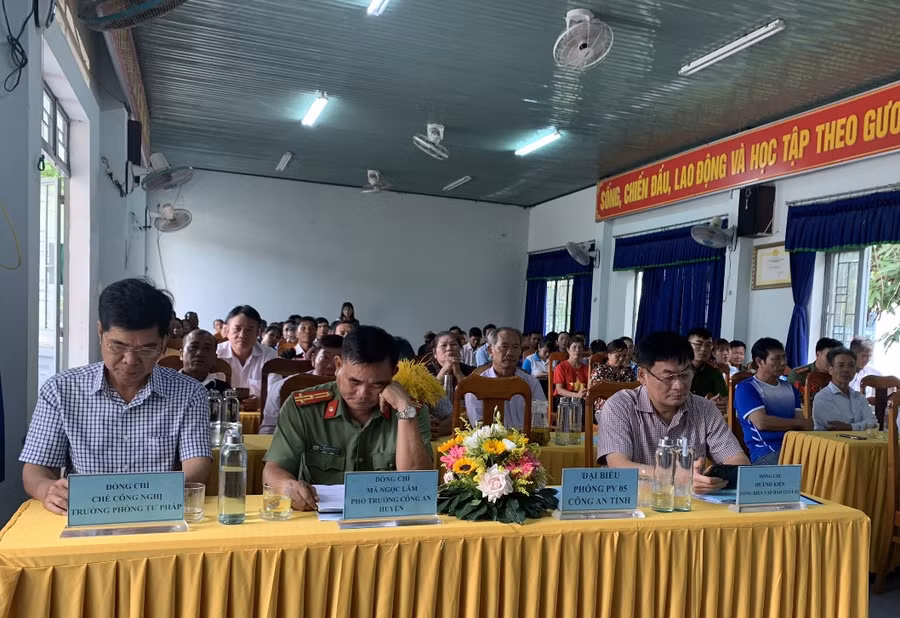 Các đại biểu tham dự ngày hội toàn dân bảo vệ an ninh Tổ quốc năm 2023. Ảnh: R'Ô HOK Các đại biểu tham dự ngày hội toàn dân bảo vệ an ninh Tổ quốc năm 2023. Ảnh: R'Ô HOK