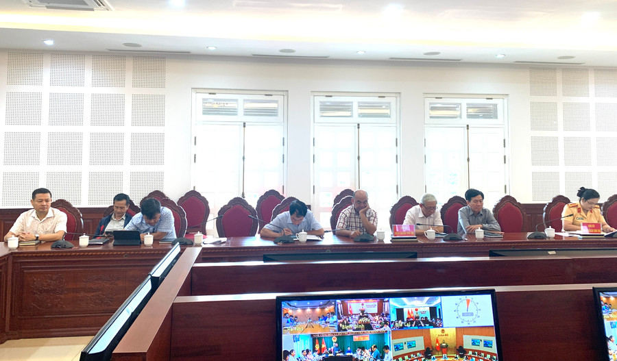 Các đại biểu tham dự hội nghị trực tuyến sơ kết công tác đảm bảo trật tự, an toàn giao thông quý II-2024 tại điểm cầu tỉnh Gia Lai.Ảnh: R.H Các đại biểu tham dự hội nghị trực tuyến sơ kết công tác đảm bảo trật tự, an toàn giao thông quý II-2024 tại điểm cầu tỉnh Gia Lai.Ảnh: R.H