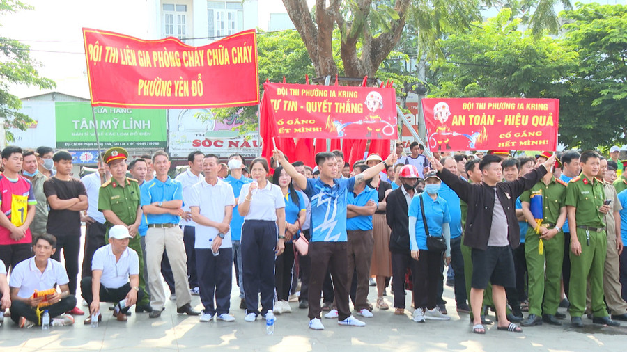 Trong quá trình thi, các đội thi nhận được sự cổ vũ rất nhiệt tình của đông đảo khán giả