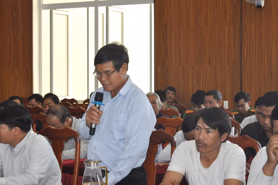 Chức sắc tôn giáo trên địa bàn huyện Đak Đoa phát biểu tại hội nghị. Ảnh: R'Ô HOK