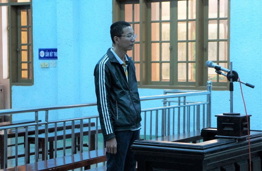 Hội đồng xét xử sơ thẩm Tòa án nhân dân tỉnh Gia Lai tuyên phạt bị cáo Nguyễn Hồng Phong 18 tháng tù về tội "Vi phạm quy định về tham gia giao thông đường bộ”.Ảnh: R.H Hội đồng xét xử sơ thẩm Tòa án nhân dân tỉnh Gia Lai tuyên phạt bị cáo Nguyễn Hồng Phong 18 tháng tù về tội "Vi phạm quy định về tham gia giao thông đường bộ”.Ảnh: R.H