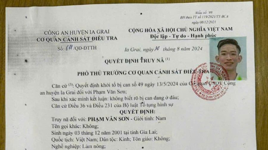 Công an huyện Ia Grai truy nã đối tượng Phạm Văn Sơn về tội gây rối trật tự công cộng. Ảnh: Công an huyện Ia Grai Công an huyện Ia Grai truy nã đối tượng Phạm Văn Sơn về tội gây rối trật tự công cộng. Ảnh: Công an huyện Ia Grai