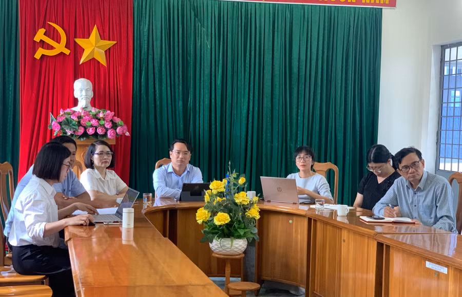 Các đại biểu tham dự hội nghị trực tuyến tập huấn kỹ năng phổ biến, giáo dục pháp luật tại điểm cầu Sở Tư pháp Gia Lai.Ảnh: R.H