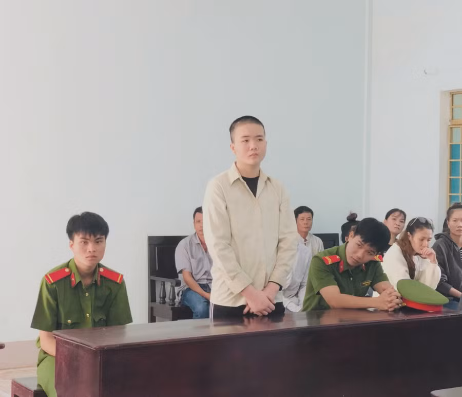 Bị cáo Nguyễn Văn Phụng tại phiên tòa.Ảnh: R.H